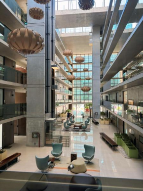 Exclusivo Condominio Frente al Metropolitano